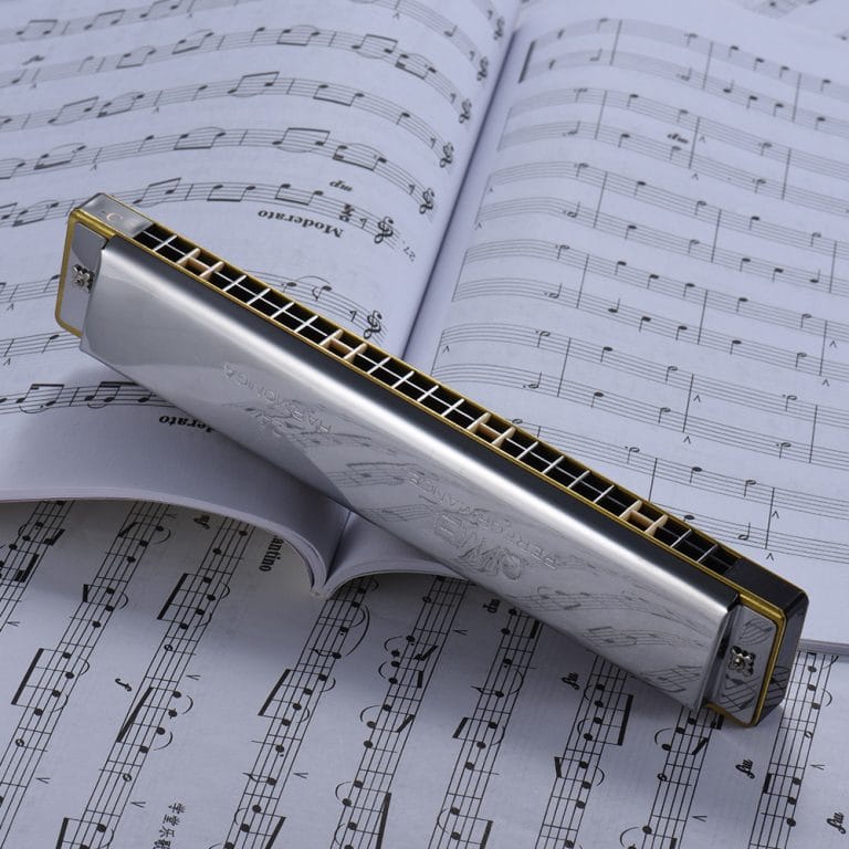 ARMÓNICA Significado, notas, partituras y mucho más