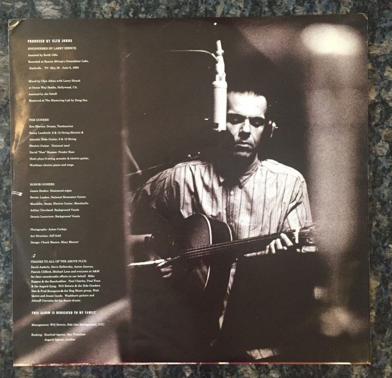 Descubre todo sobre JOHN HIATT y su exitosa carrera musical
